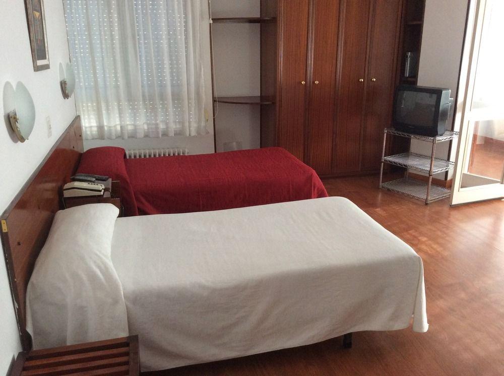 Hostal Liebana Santander Exterior photo