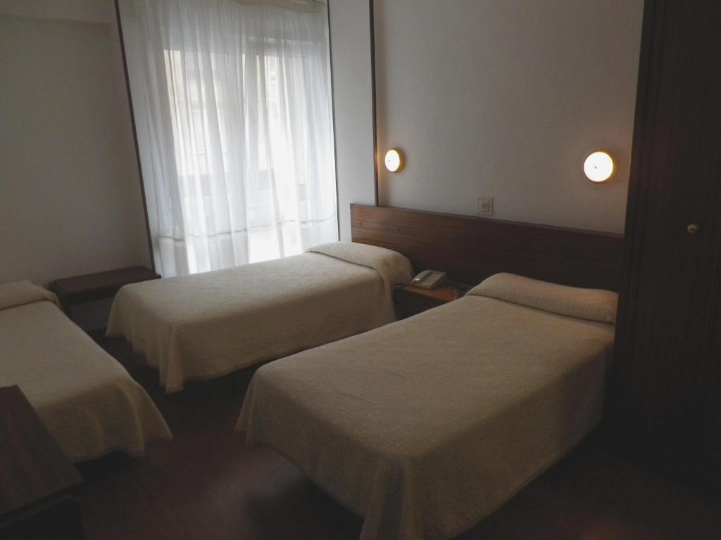 Hostal Liebana Santander Room photo