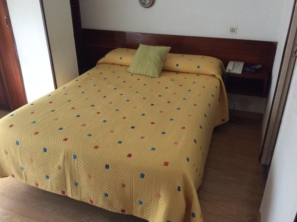 Hostal Liebana Santander Room photo