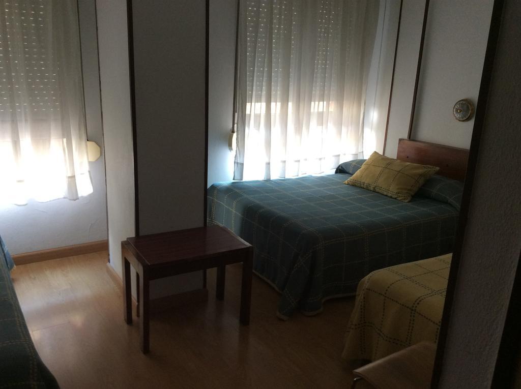 Hostal Liebana Santander Room photo
