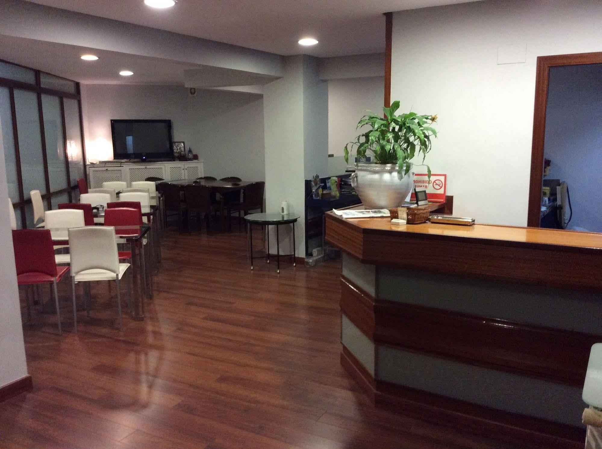 Hostal Liebana Santander Exterior photo