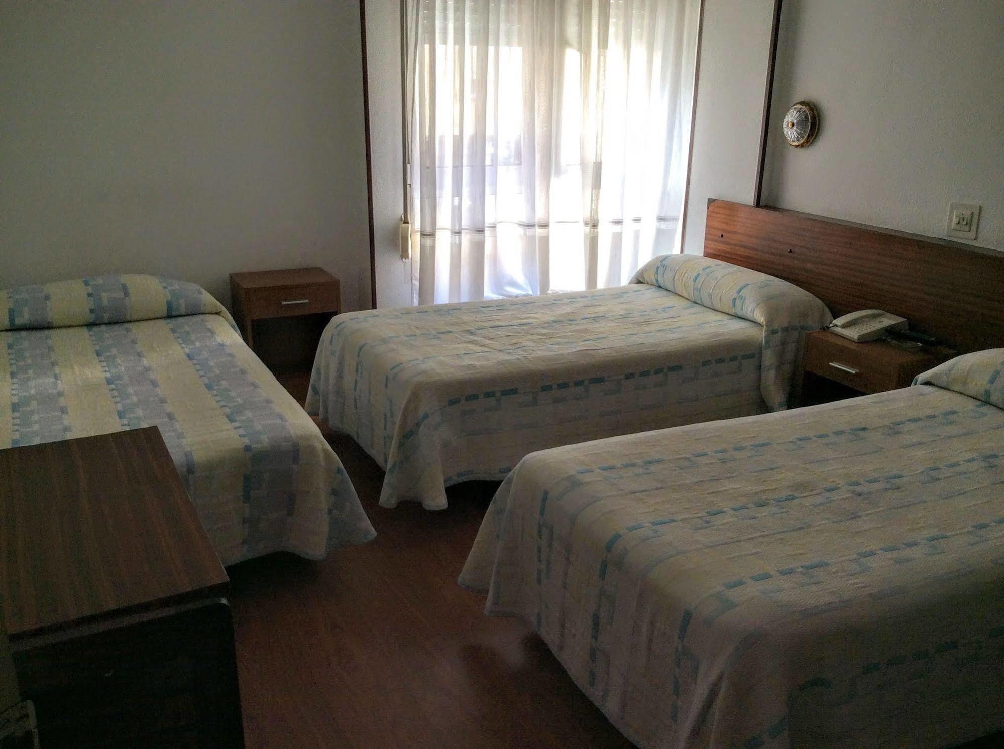 Hostal Liebana Santander Exterior photo